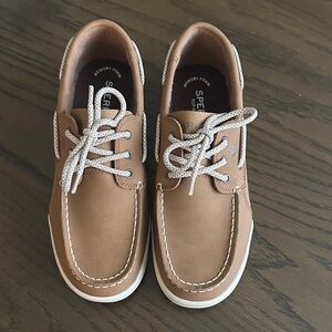 Sperry Tan/Brown Leather Deck Shoes with Cream Laces